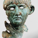 Portretkop Trajanus
